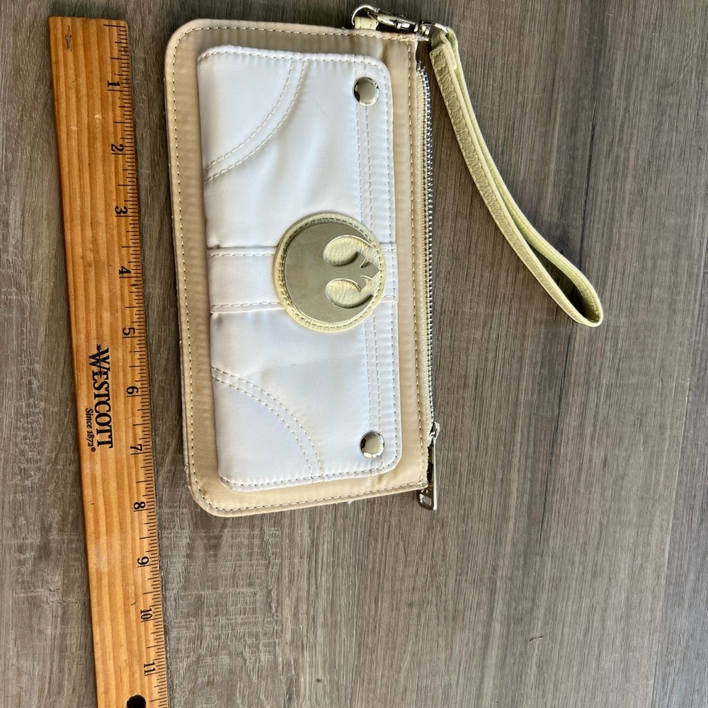 Princess Leia Loungefly wristlet